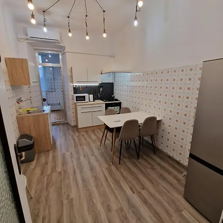 Bonomo ترييستي